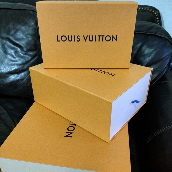 Louis Vuitton boxes bundle as is $185 - Picture 2 of 2